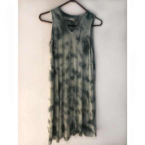 Green Tie-Dyed Dress - Picture 2 of 2